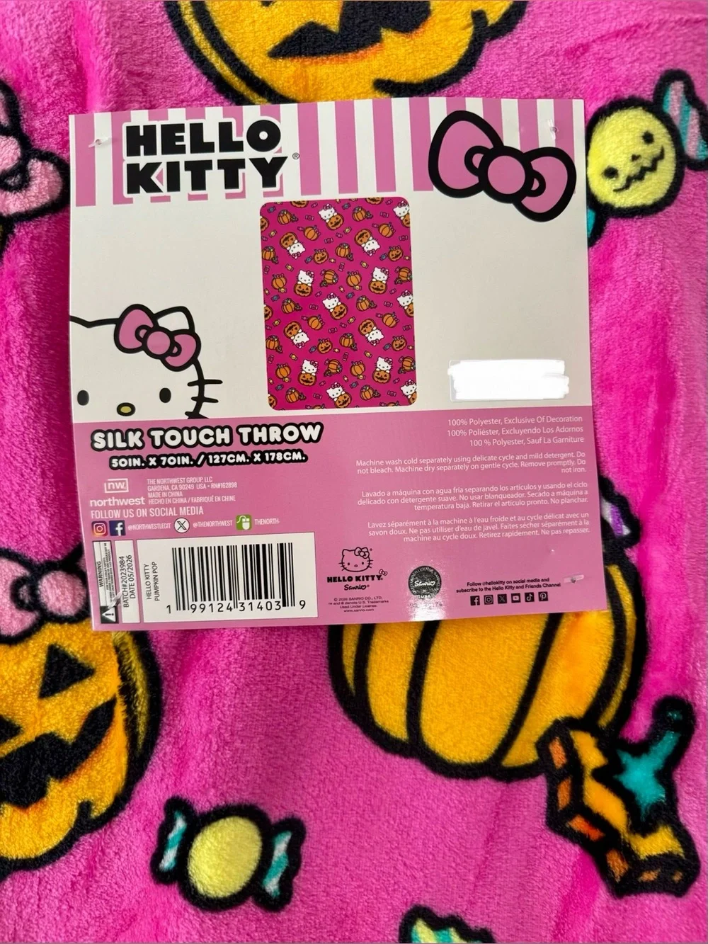 🎃 Hello Kitty 🩷 Sanrio Pink Halloween Pumpkins Candies Blanket 50” x 70” NWT